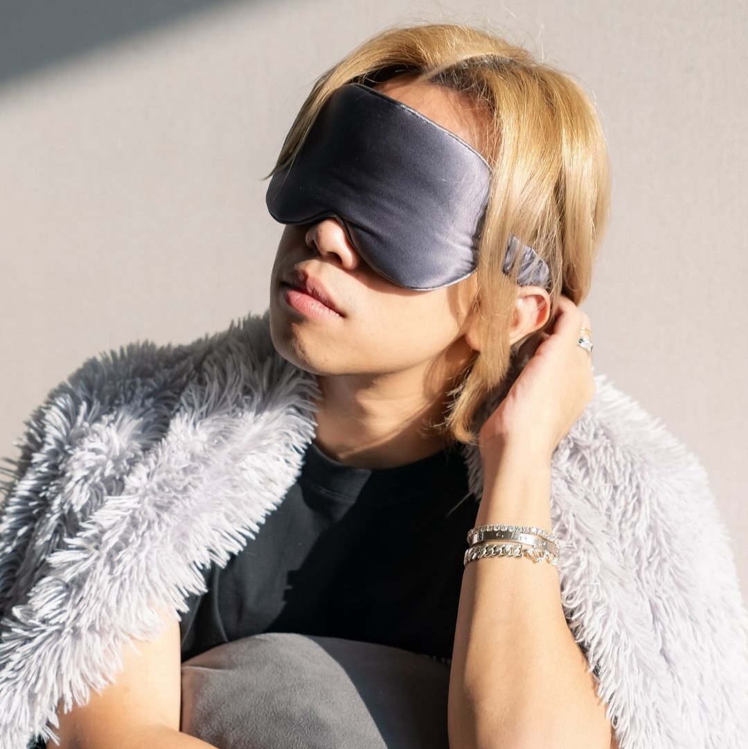 JianHao in Graphite Deluxe Eye Mask