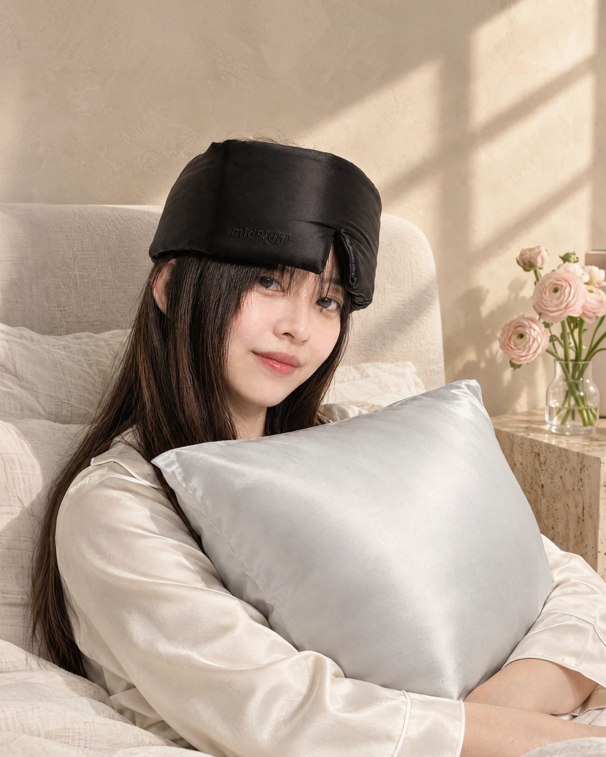 Deep Sleep eye mask in Obsidian with a Moonlight pillowcase
